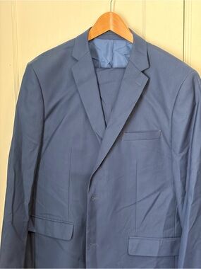 Men's Tailored Navy Suit Jacket - Classic Two-Button 46 R pants 40 W
